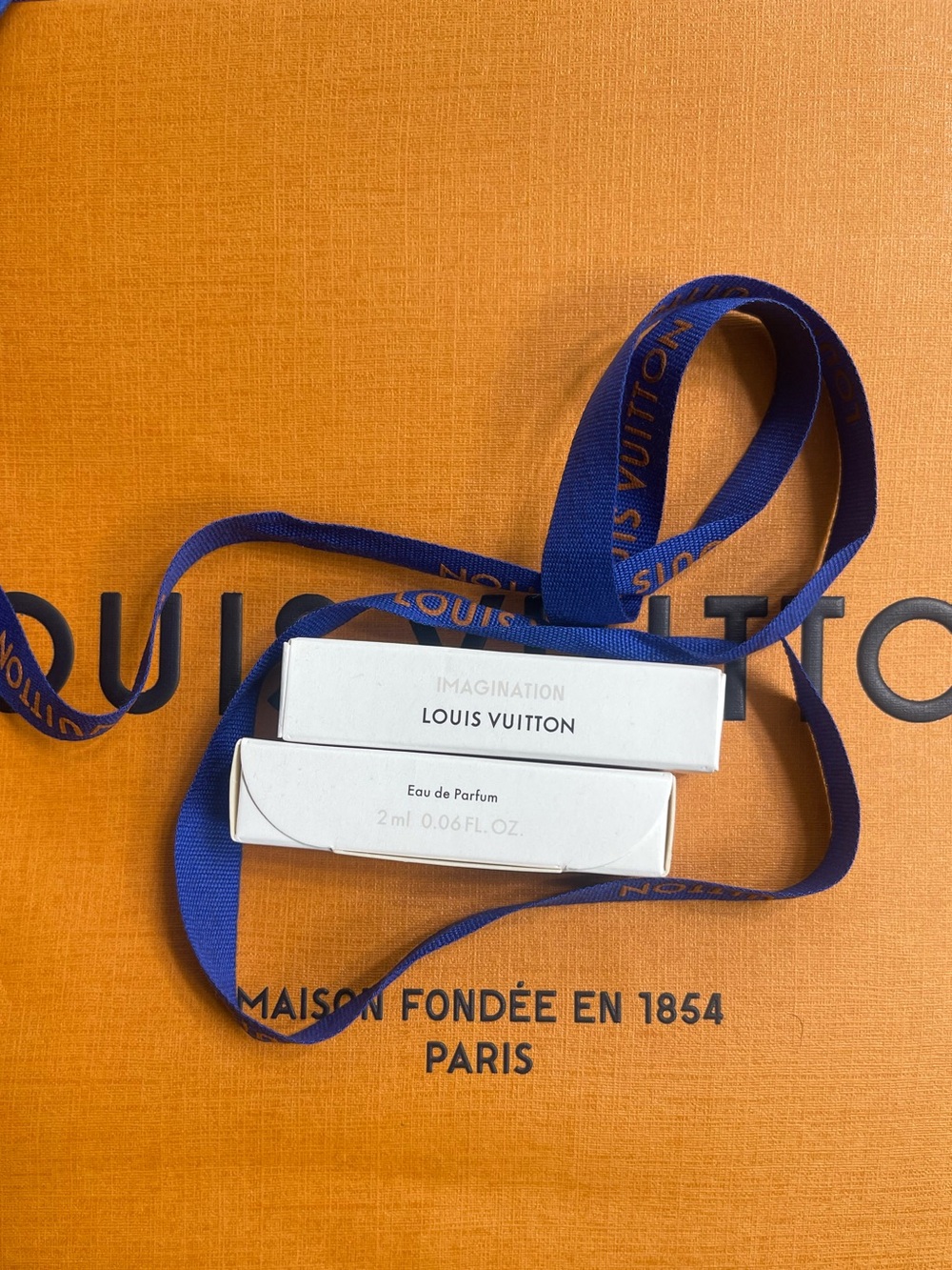 Louis Vuitton White and Blue Imagination Sample Set